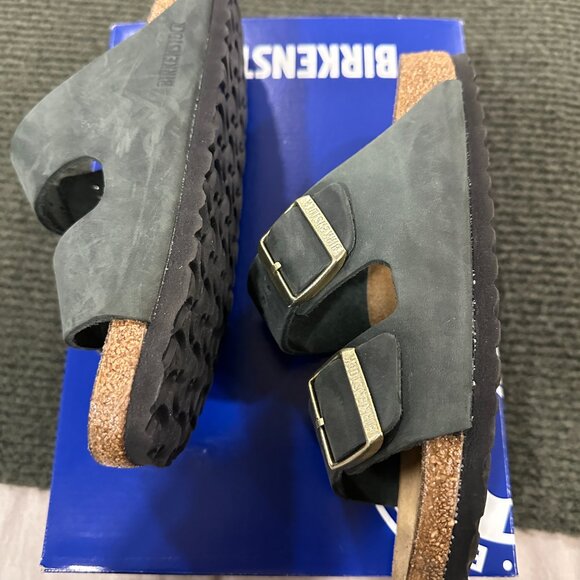 New Green Leather Birkenstock - Picture 2 of 5